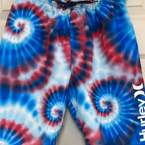 Hurley size medium (10 - 12 years) swim shorts. Mesh lining inside. - Picture 3 of 11